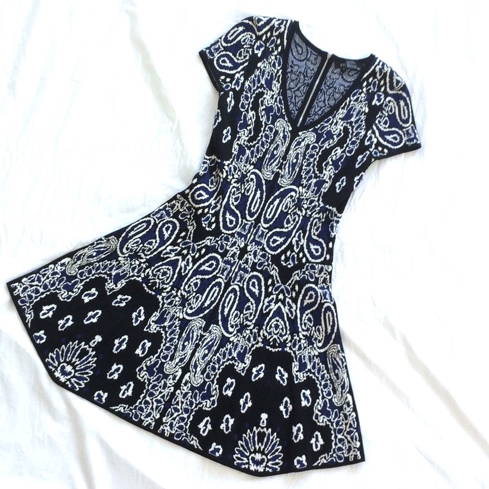 Etcetera Fit & Flare V- Neck Knit Dress, Sz S.